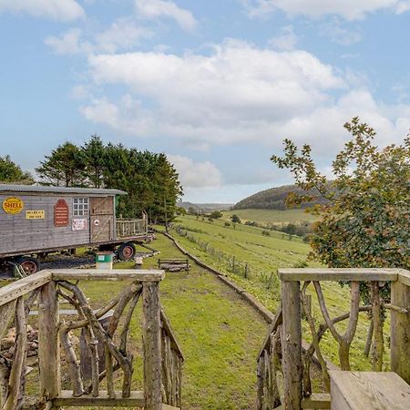 2X Double Bed - Glamping Wagon Dalby Forest Scarborough Zewnętrze zdjęcie